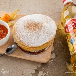 Кукурузные панкейки. Ингредиенты: пшеничная мука, кукурузная мука, молоко