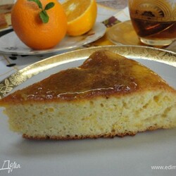 Апельсиновая шарлотка. Ингредиенты: мука, сахар, яйца куриные