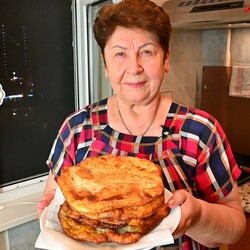 (Видео) Секрет самых нежных и вкусных лепешек на сковороде. Добавьте это в тесто и у вас будут такие же лепешки!-Одна Минута