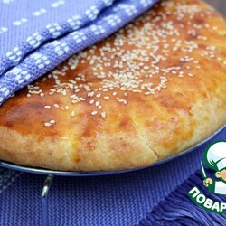 Лепешка из творожного теста с сыром