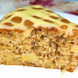 От этого яблочного пирога с орехами невозможно оторваться: действительно очень вкусный, теперь это мой фаворит