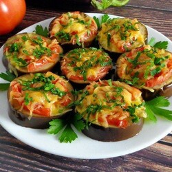 15 отличных рецептов баклажанов с помидорами и чесноком