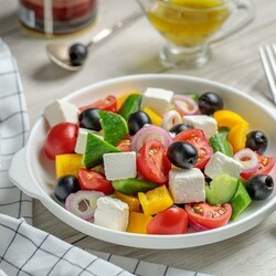 Греческий салат - 5 вкусных классических рецептов (пошагово)