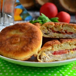 Лепешки с куриным фаршем и брынзой - пошаговый рецепт с фото