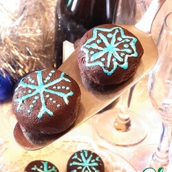 Пирожное "Картошка" с начинкой из вишни