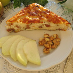 Творожная запеканка с рисовыми хлопьями и яблоком