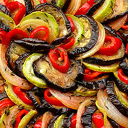 Баклажаны с чесноком и помидорами в духовке