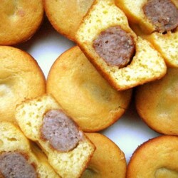 кукурузные кексы с сосискойй