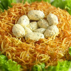 Салат Гнездо глухаря - рецепт приготовления в домашних условиях