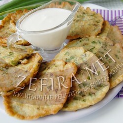 Оладьи из зеленого лука с шампиньонами