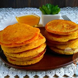 Кукурузные оладьи без яиц, без кефира. Веганский рецепт без глютена