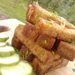 Гренки на луковом масле с укропом