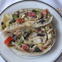 Рецепты рулетов из лаваша с шампиньонами, сыром, курицей, яйцами и другими ингредиентами