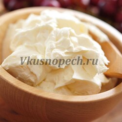 Крем для украшения торта, который хорошо держит форму - 8 лучших рецептов