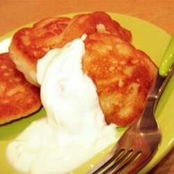 Оладьи с яблоком на кефире - рецепт приготовления от Простоквашино