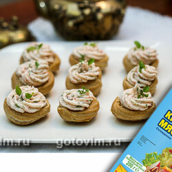 Ржаные профитроли с крабовым мясом VICI и сыром. Рецепт с фото