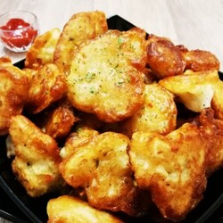 Рецепт цветной капусты в кляре на сковороде без яиц: получается хрустящее изделие с нежной начинкой