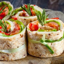 Лаваш с начинкой - рецепты закуски с творогом, яблоком, фаршем, капустой и помидорами