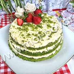 Торт "Изумрудный бархат" с клубникой - кулинарный рецепт.