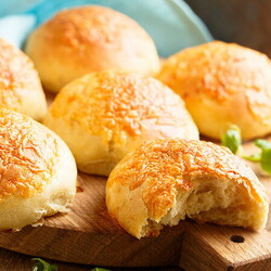 Булочки с сыром - 8 рецептов в домашних условиях, с фото
