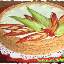 Яблочный слоеный торт со сливочным кремом