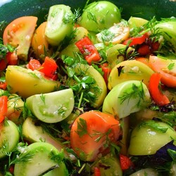 (Видео) Рецепт маринованных зеленых помидоров. Зимой будет как находка!