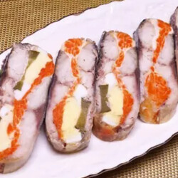 Рецепт для праздничного стола - скумбрия по-царски: 3 варианта блюда - дорогой, не очень и бюджетный