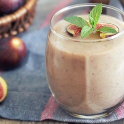 Смузи с инжиром и бананом