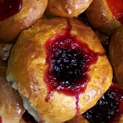 Булочки с вареньем - 8 домашних рецептов с фото