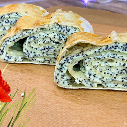 Маковый рулет из лаваша