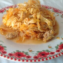 Тушеная квашеная капуста с фаршем на сковороде