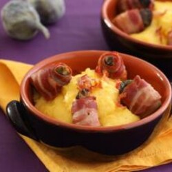 Полента с инжиром, запеченным в беконе, пошаговый рецепт с фото