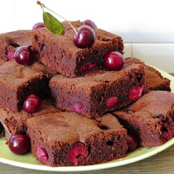 Брауни с вишней: 7 традиционных рецептов |