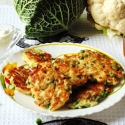 Оладьи из цветной капусты с сыром