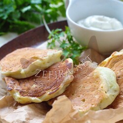 Мягкие и нежные капустные оладьи на кефире