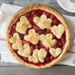 Пироги с клубникой