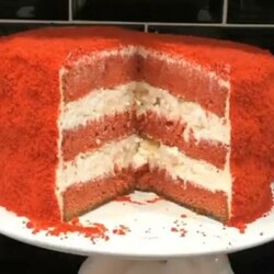 Торт красный бархат с безе