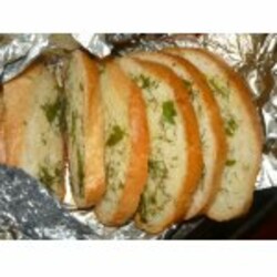 Чесночный хлеб с зеленью