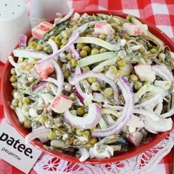 с зеленым горошком