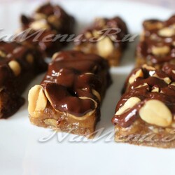 Батончики "Сникерс" в домашних условиях, рецепт с фото