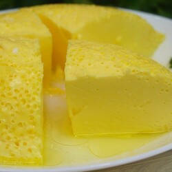 Находка для тех, кому нельзя жареного: готовим на завтрак идеальный омлет, который не опадает (ВИДЕО)