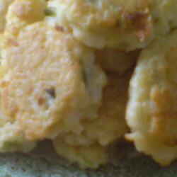 Рисовые котлеты с сыром и зелёным лучком