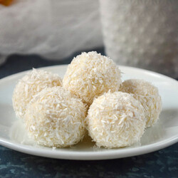 Райский десерт вместо любых слов: конфеты Рафаэлло из 3-х ингредиентов