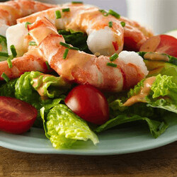 Салат из креветок — 8 простых и вкусных рецептов