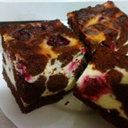 Творожный пирог с вишней: рецепты для мультиварки и духовки