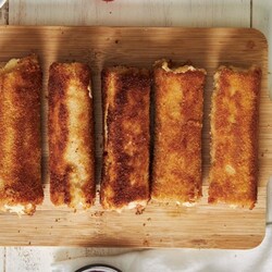 Сырные роллы из хлеба