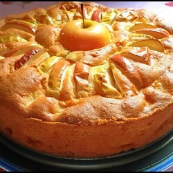 Рецепт самого пышного и воздушного пирога с яблоками: минимум времени и продуктов, а результат просто бомба!