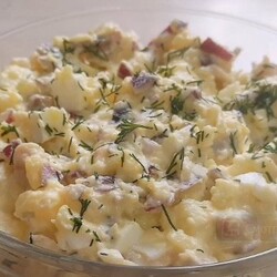 Салат с селедкой. 13 очень вкусных рецептов на праздник и каждый день