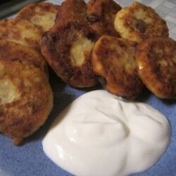 Сырники сладкие с финиками - рецепт приготовления от Простоквашино