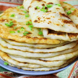 Картофельные лепешки - 8 рецептов в духовке, на сковороде, в домашних условиях